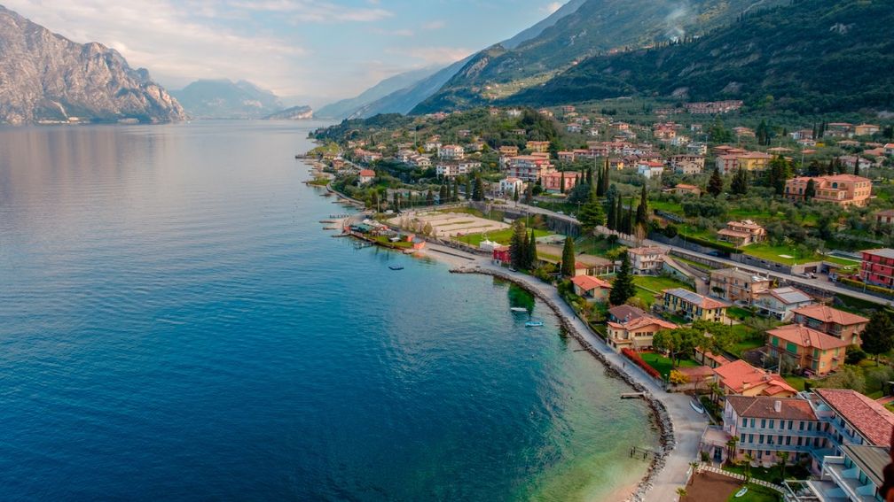 5 Excellent Lakes to Visit in Italy, Beyond Lake Como