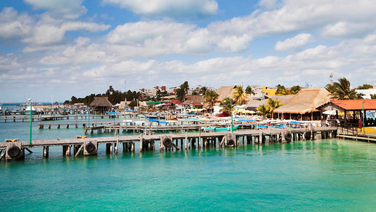 Cancun serves as a perfect starting point for several day trips in Mexico — such as a trip to Isla Mujeres. // © 2016 iStock