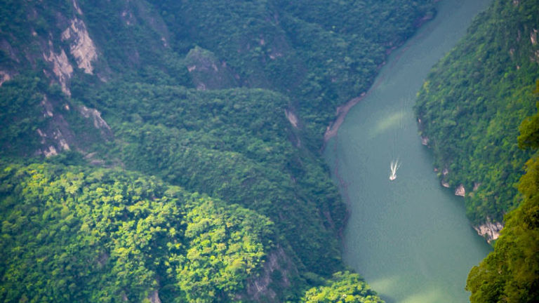 Canon del Sumidero National Park offers many adventure activity options. // © 2016 iStock