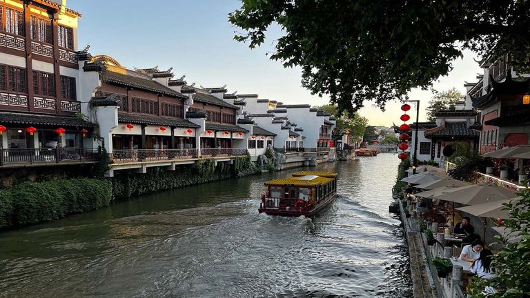 Nanjing China Qinhuai river cruise photo 6