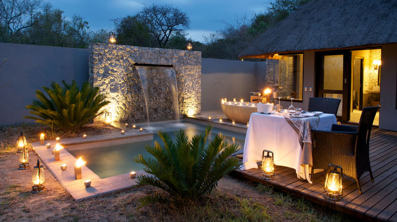 <b>Private Granite Suites, Londolozi Suite</b>