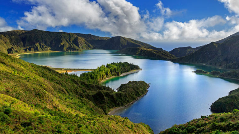 The Lake of Fire on Sao Miguel Island in the Azores is a protected natural reserve. // © 2017 iStock