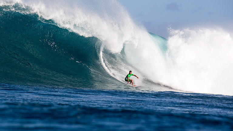 The world’s premier surfers dazzle spectators at Vans Triple Crown of Surfing on Oahu’s North Shore.