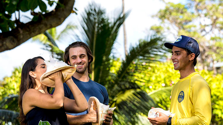 They can also participate in more than a dozen complimentary cultural activities, such as conch-blowing lessons. // © 2018 Kaanapali Beach Hotel