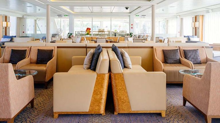 Viking River Cruises_observation lounge2