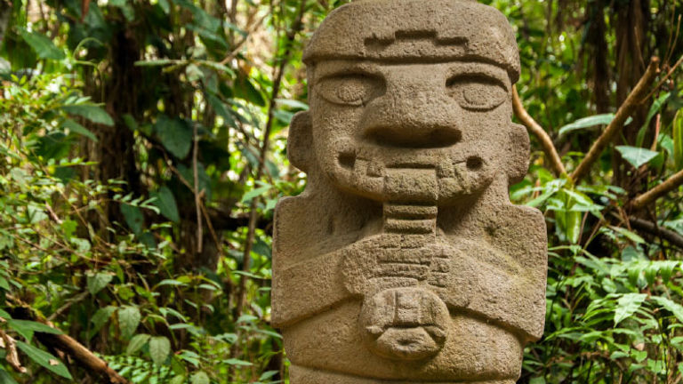 Visitors can see famous stone statues in San Agustin. // © 2016 iStock