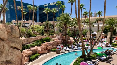 Viva Las Vegas: My Recent Vegas Trip Felt, Well, Normal